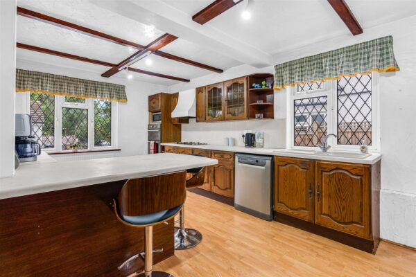 Thele Avenue, Stanstead Abbotts, SG12
