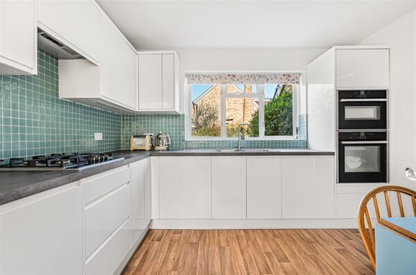 Rivershill, Watton At Stone, SG14