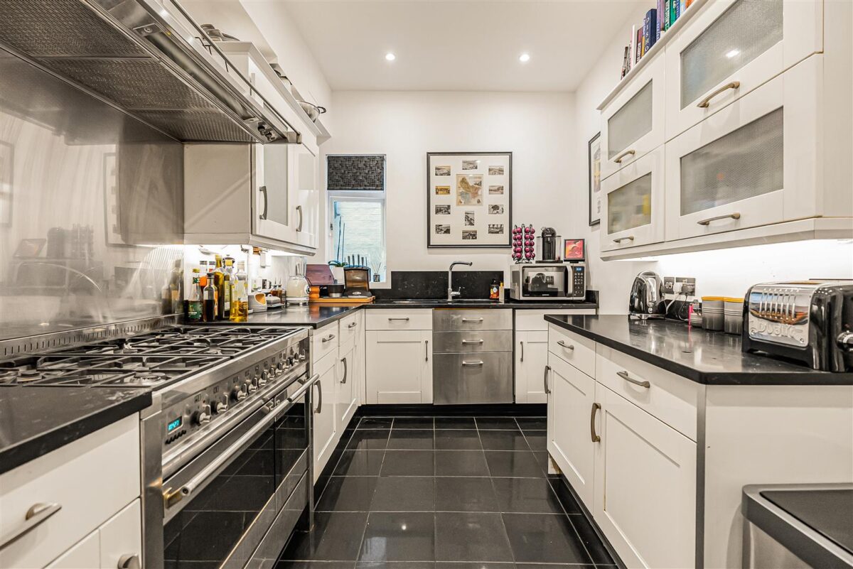 Fore Street, Hertford, SG14