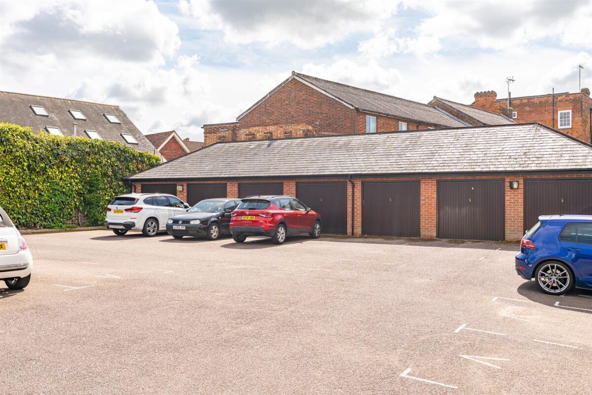 Brewhouse Lane, Hertford, SG14