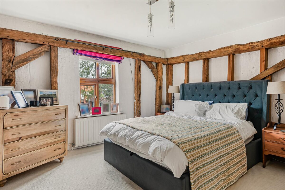 London Road, Hertford, SG13