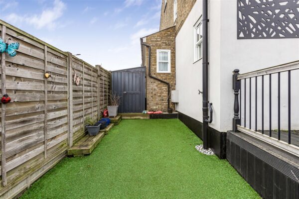 Musley Hill, Ware, SG12