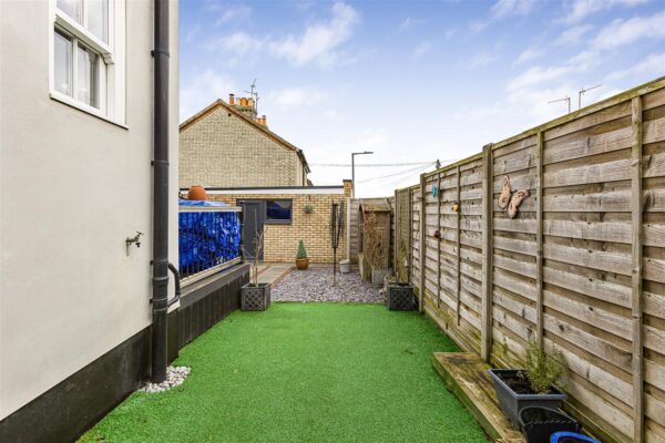 Musley Hill, Ware, SG12