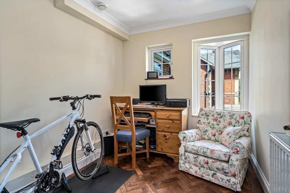 Myddleton Road, Ware, SG12