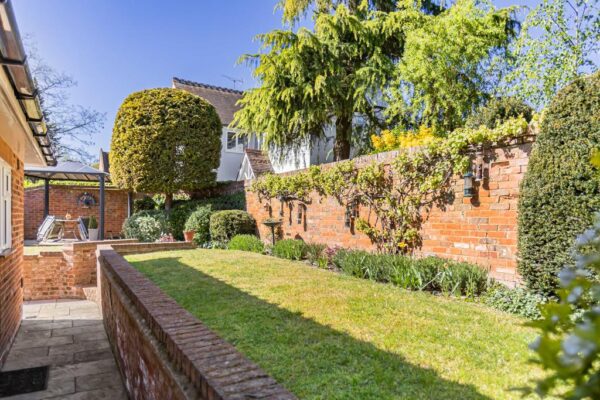 Widbury Hill, Ware, SG12