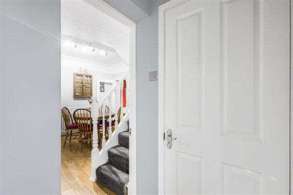 Musley Hill, Ware, SG12