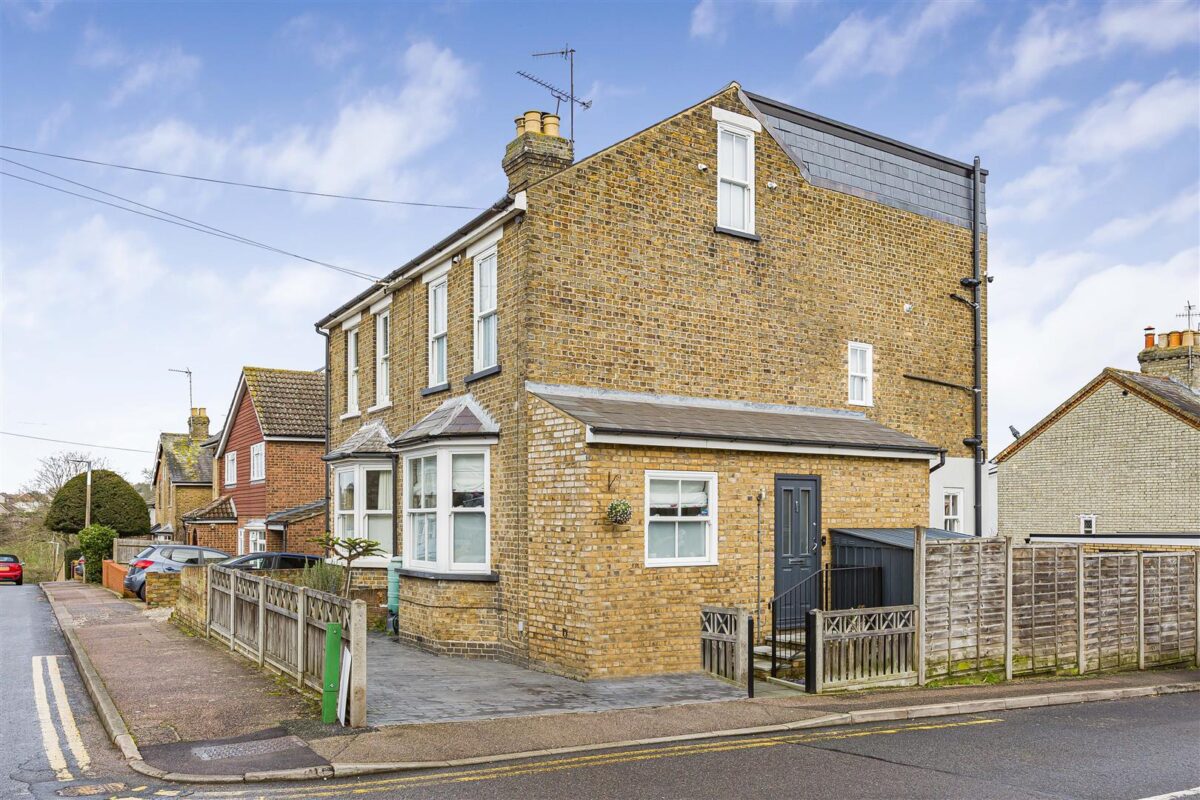 Musley Hill, Ware, SG12