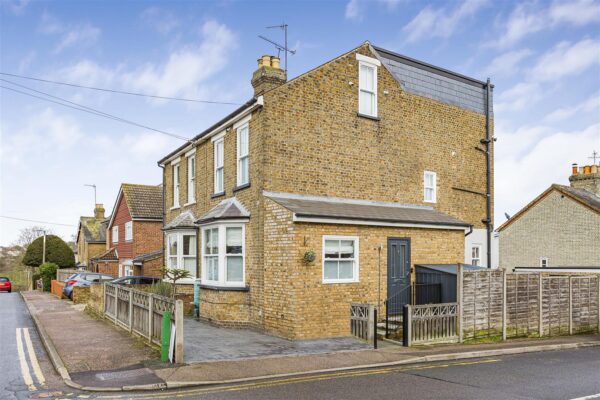 Musley Hill, Ware, SG12