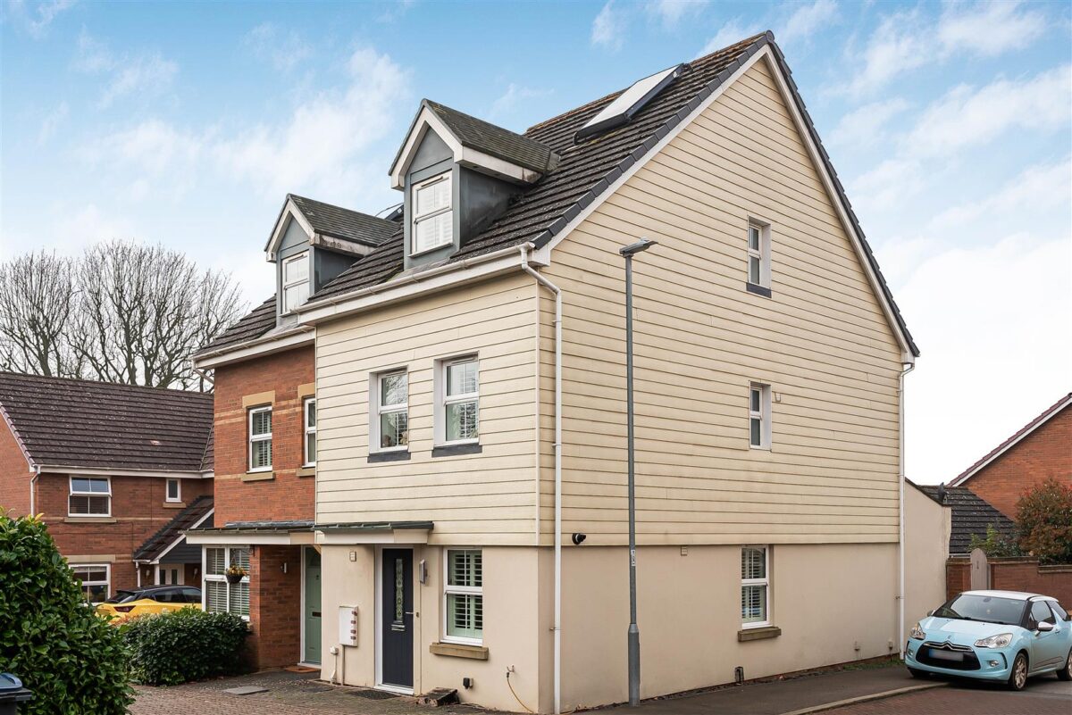 Olvega Drive, Buntingford, SG9