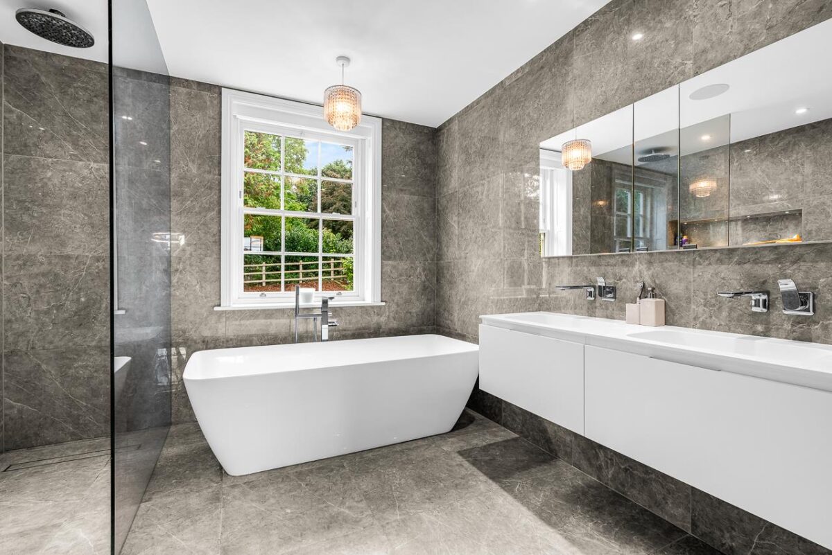 White Horse Close, Hertingfordbury, SG14