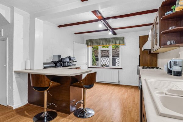 Thele Avenue, Stanstead Abbotts, SG12