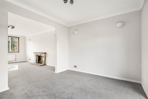 Rivershill, Watton At Stone, SG14