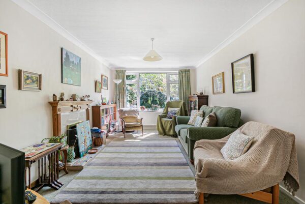 Valley Close, Hertford, SG13