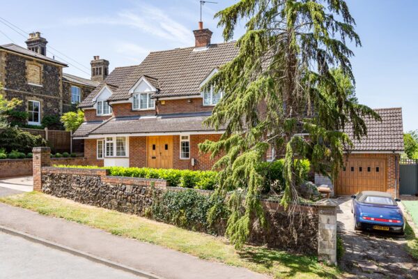 Myddleton Road, Ware, SG12