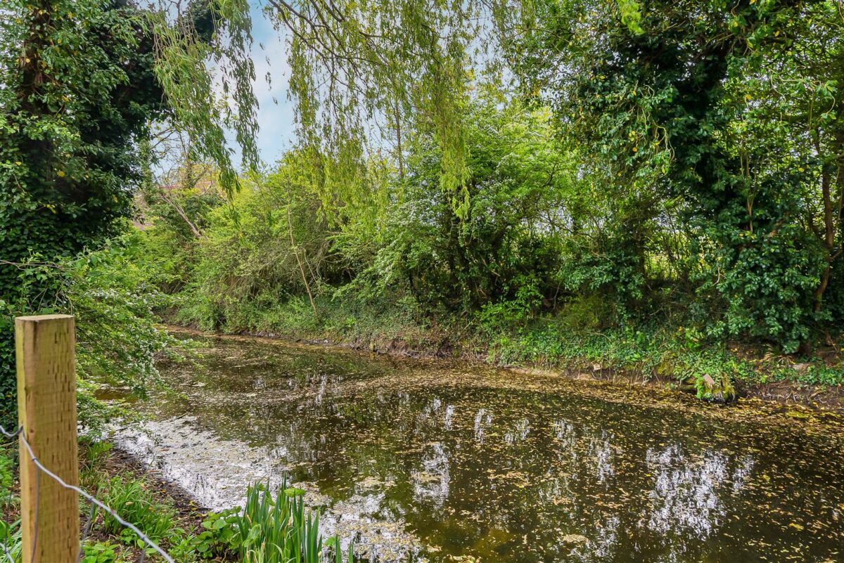 London Road, Hertford, SG13