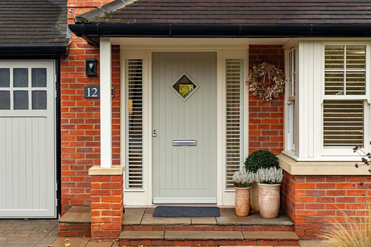 Vicarage Causeway, Hertford Heath, SG13