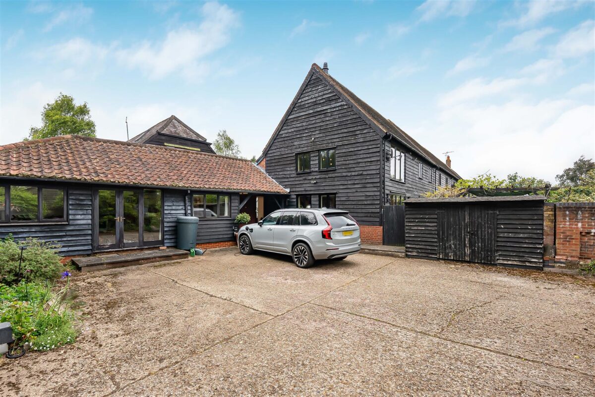 London Road, Hertford, SG13
