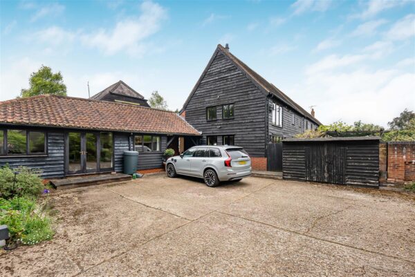London Road, Hertford, SG13