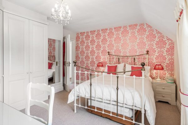 Myddleton Road, Ware, SG12