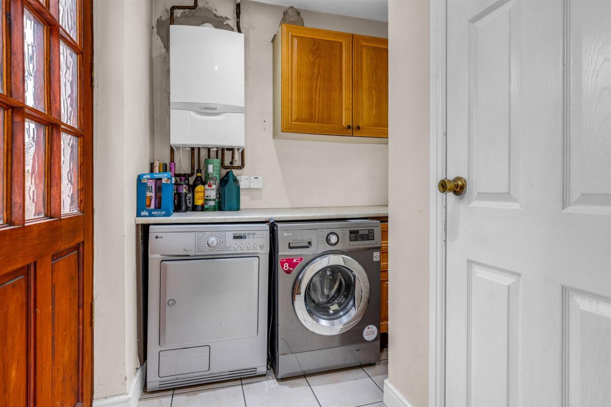 Thele Avenue, Stanstead Abbotts, SG12