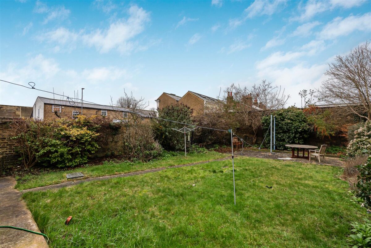 Ware Road, Hertford, SG13
