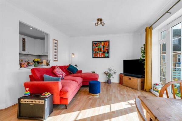 Newland Gardens, Hertford, SG13