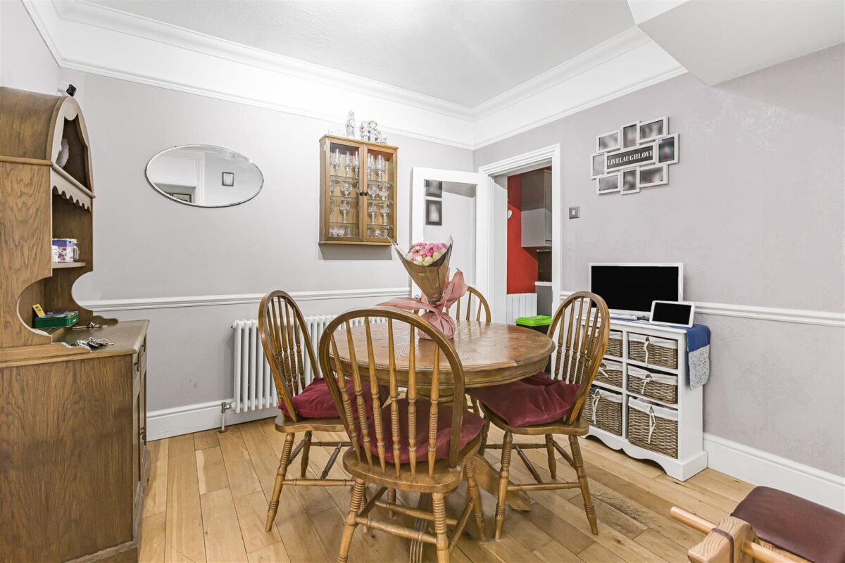 Musley Hill, Ware, SG12