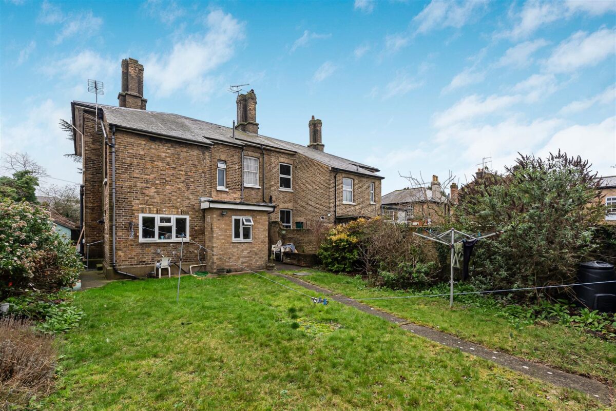 Ware Road, Hertford, SG13