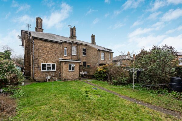 Ware Road, Hertford, SG13