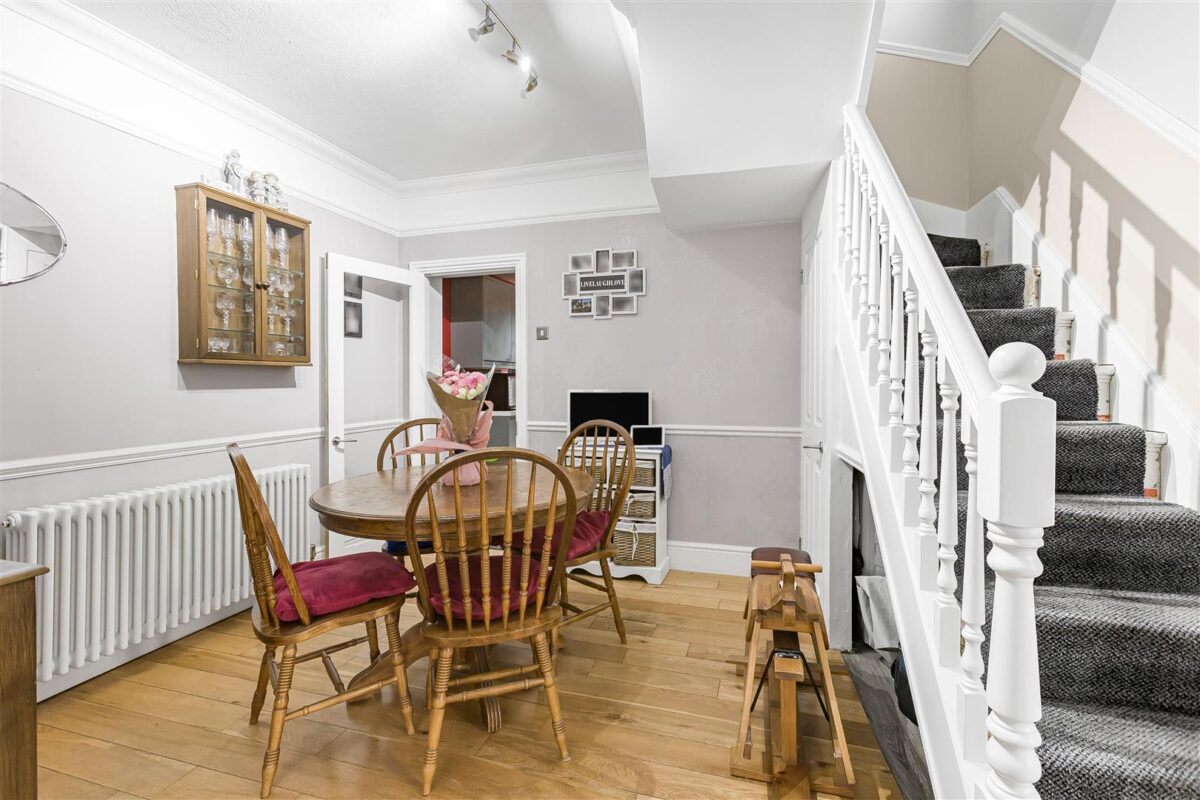 Musley Hill, Ware, SG12