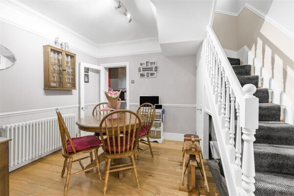 Musley Hill, Ware, SG12