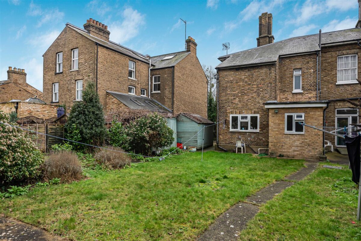 Ware Road, Hertford, SG13