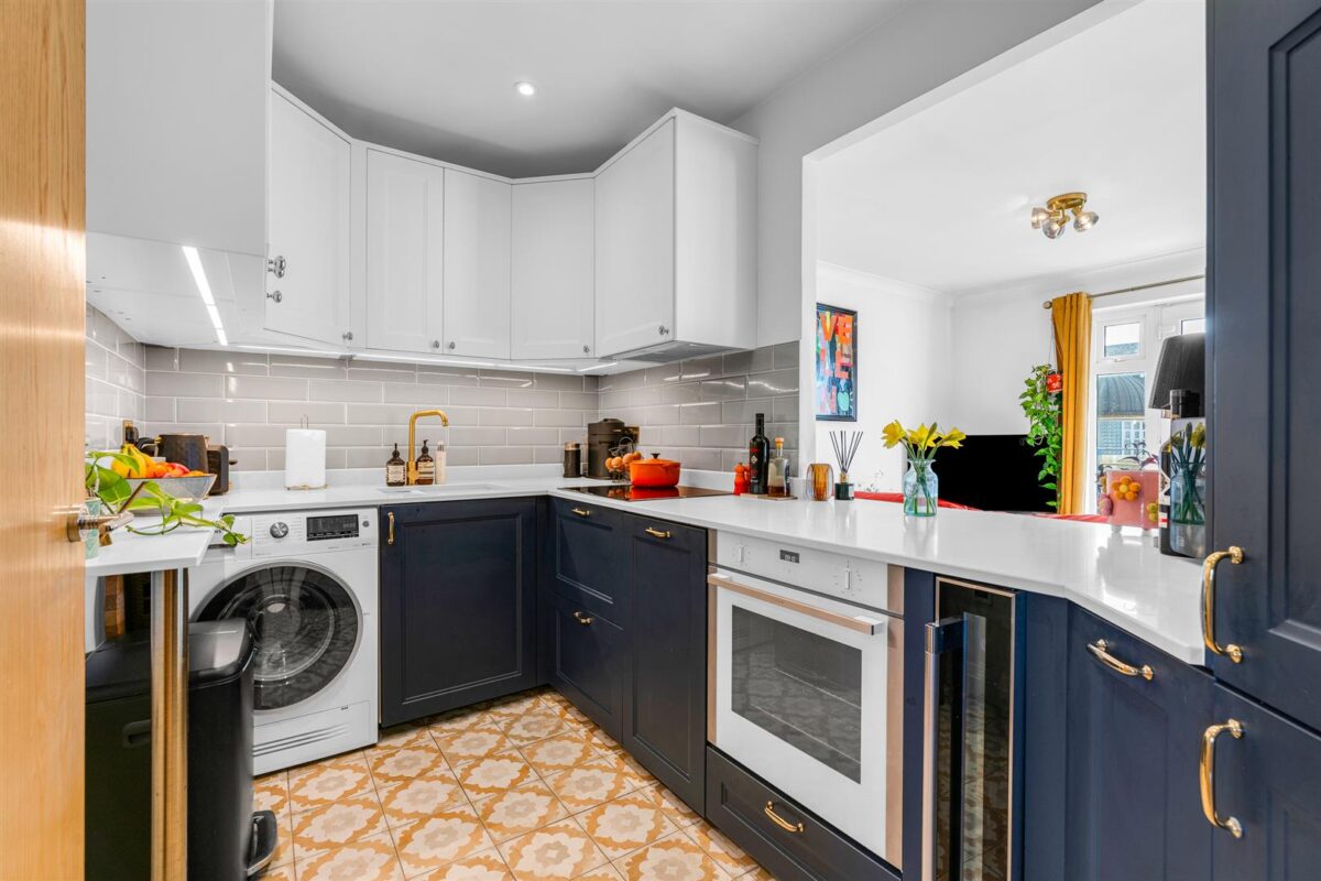 Newland Gardens, Hertford, SG13