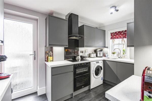 Musley Hill, Ware, SG12