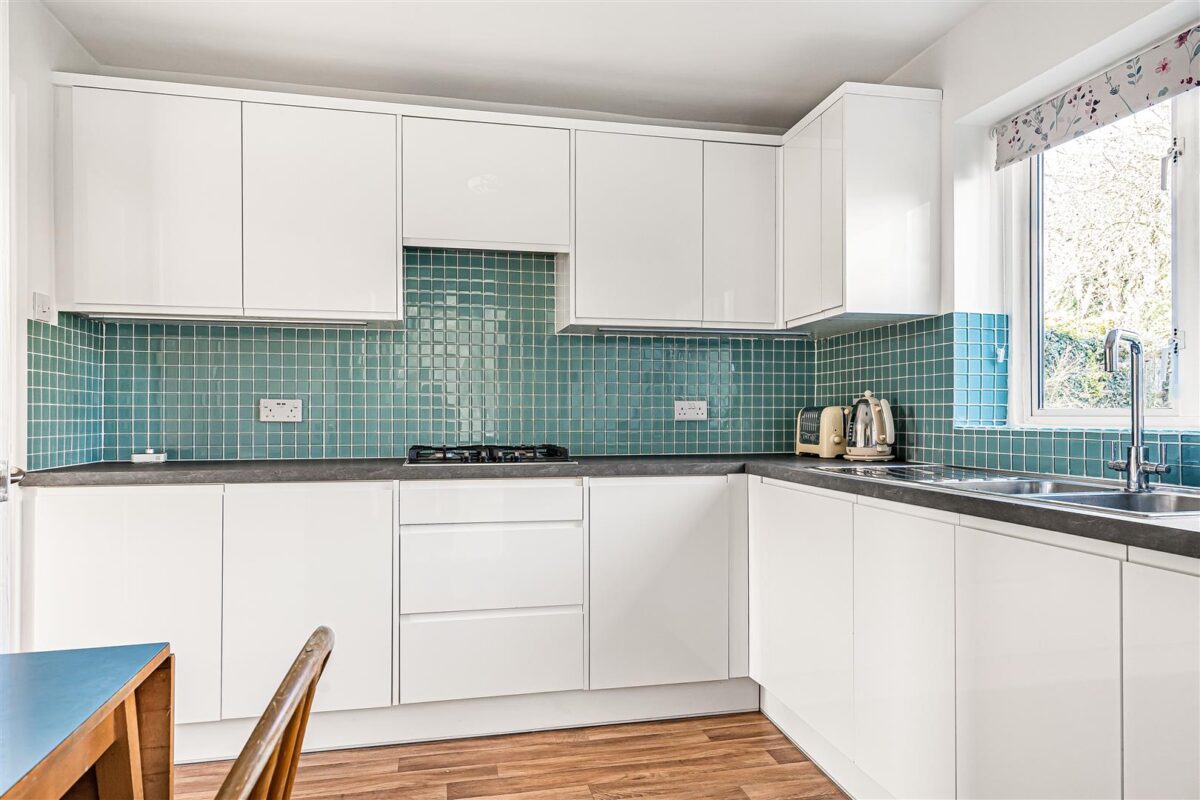 Rivershill, Watton At Stone, SG14