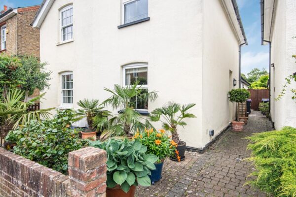 Trinity Grove, Hertford