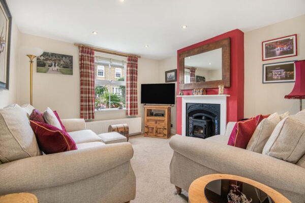 Trinity Grove, Hertford