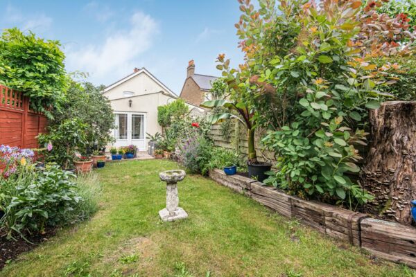 Trinity Grove, Hertford