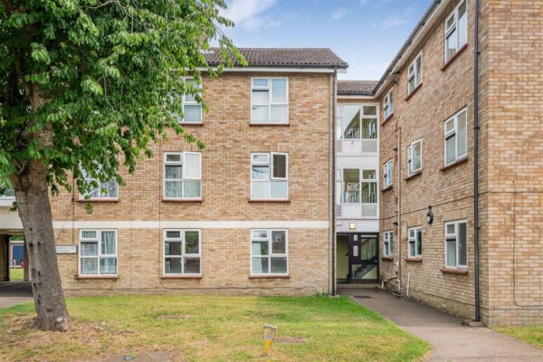 Harrington Court, Hertford Heath, Hertford