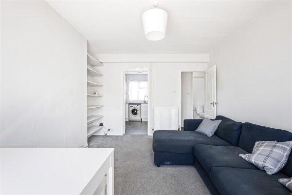 Burnett Square, Hertford, SG14