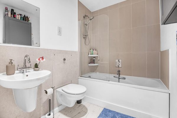Mead Lane, Hertford, SG13