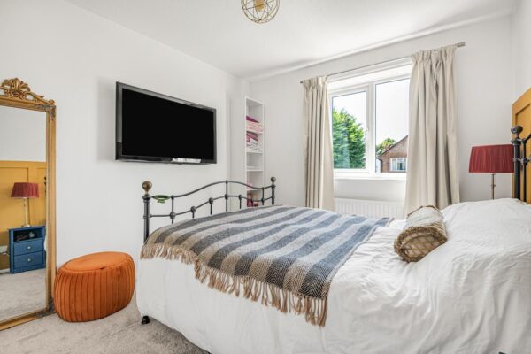 Mansfield Gardens, Hertford, SG14