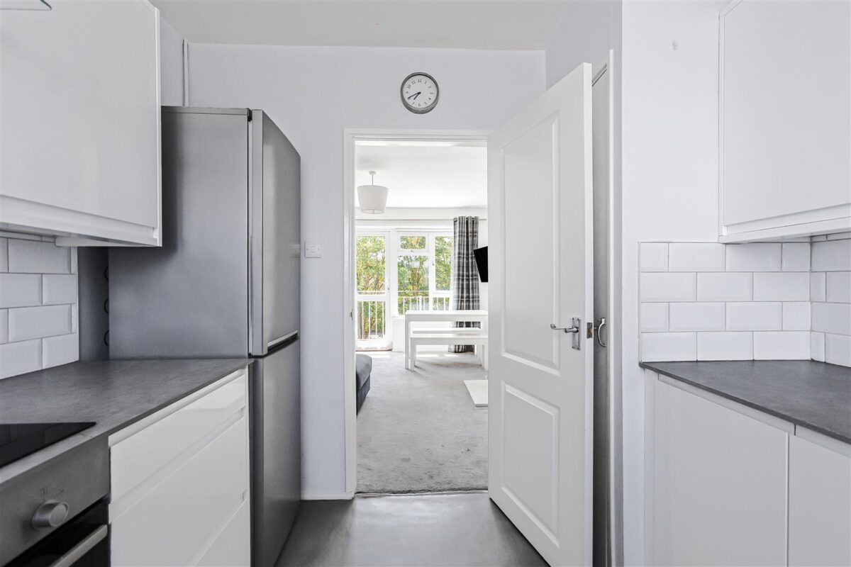 Burnett Square, Hertford, SG14