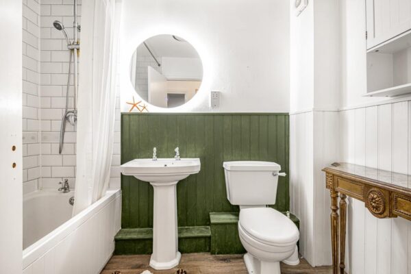 Mansfield Gardens, Hertford, SG14