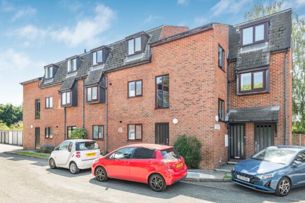 Mansfield Gardens, Hertford, SG14