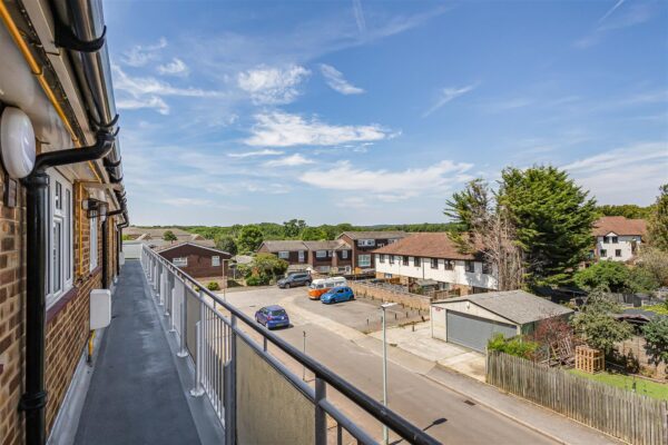 Burnett Square, Hertford, SG14