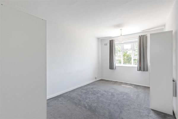 Burnett Square, Hertford, SG14