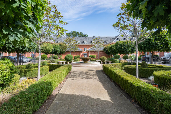 Henmarsh Court, Balls Park, SG13