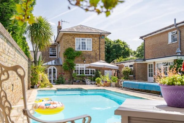 Blindmans Lane, Cheshunt, EN8