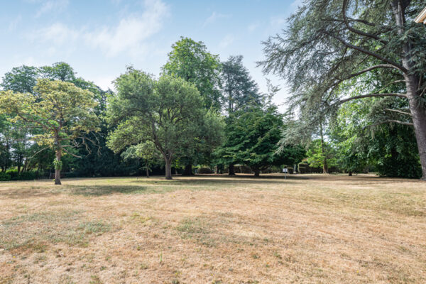 Henmarsh Court, Balls Park, SG13